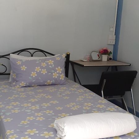 Baansu Hostel Bangkok Eksteriør billede
