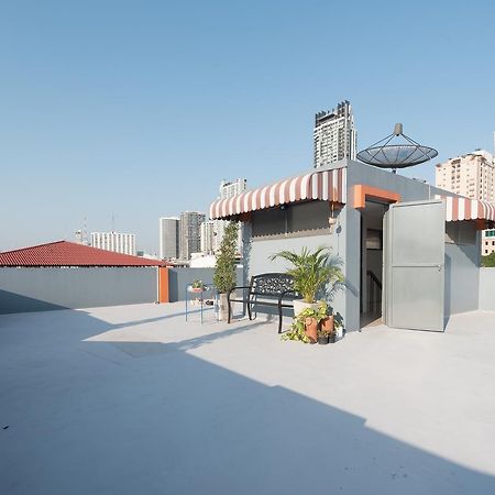 Baansu Hostel Bangkok Eksteriør billede
