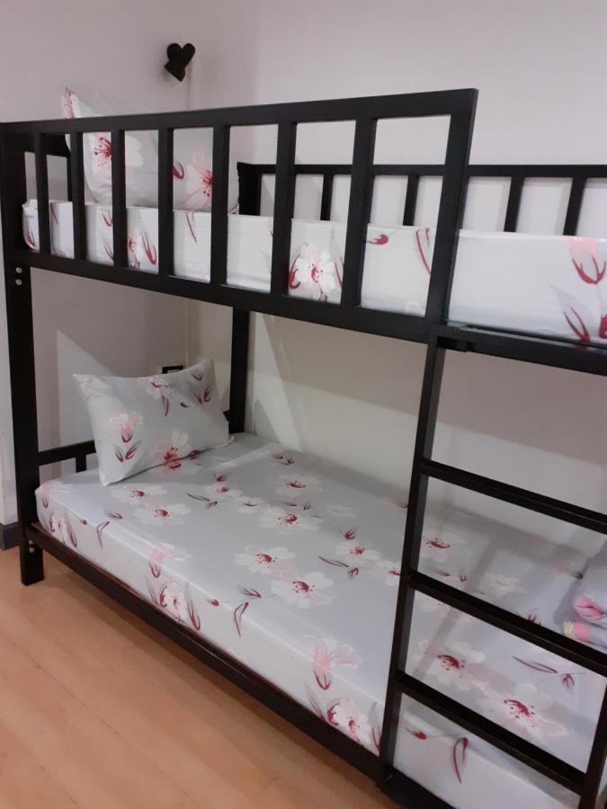 Baansu Hostel Bangkok Eksteriør billede