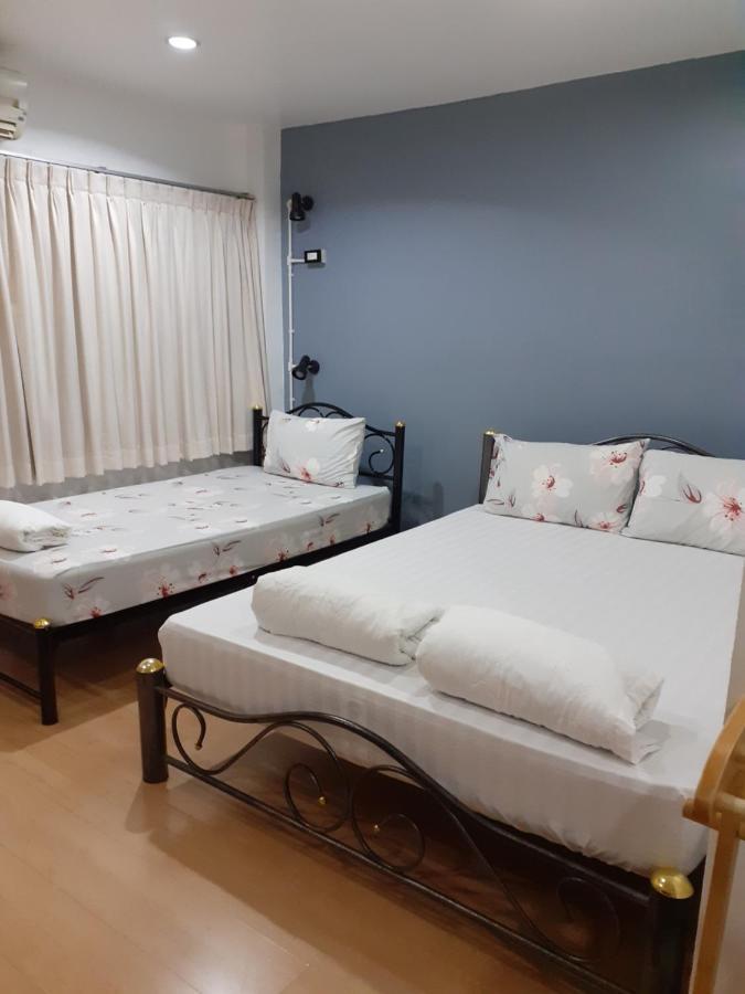 Baansu Hostel Bangkok Eksteriør billede