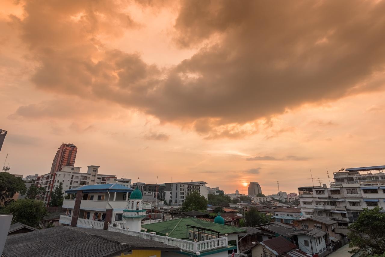 Baansu Hostel Bangkok Eksteriør billede